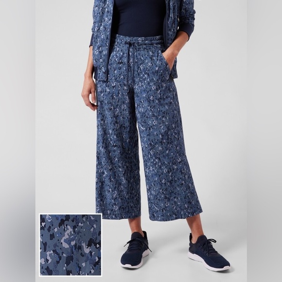Athleta Avenue Wide Leg Crop Pant Size 4/P - Picture 1 of 12